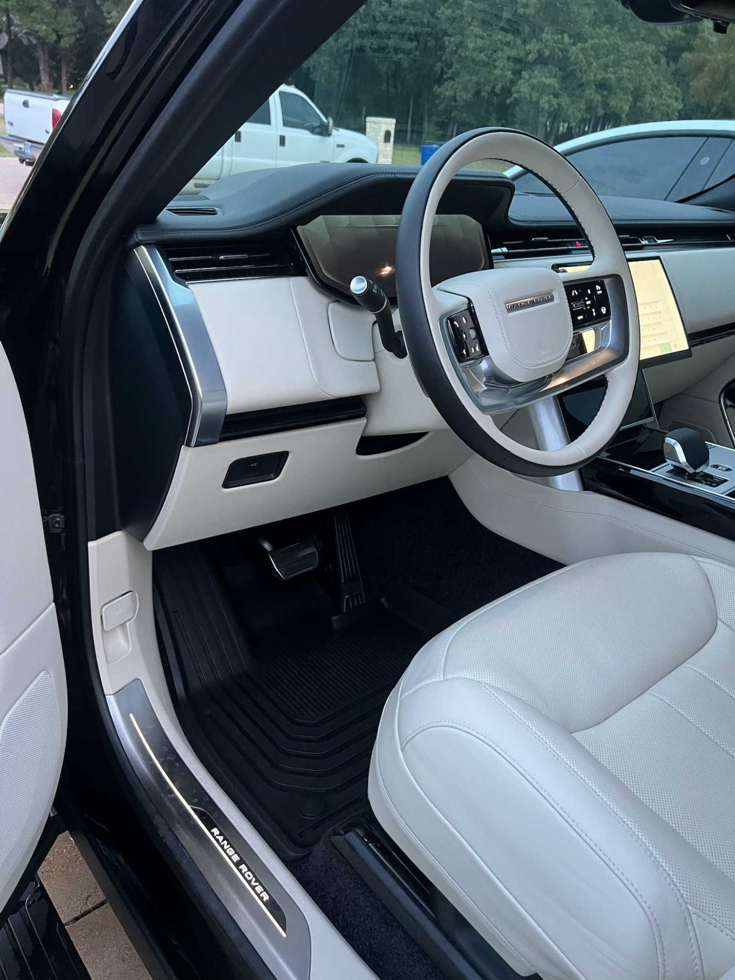 Range Rover white leather interior after deep cleaning